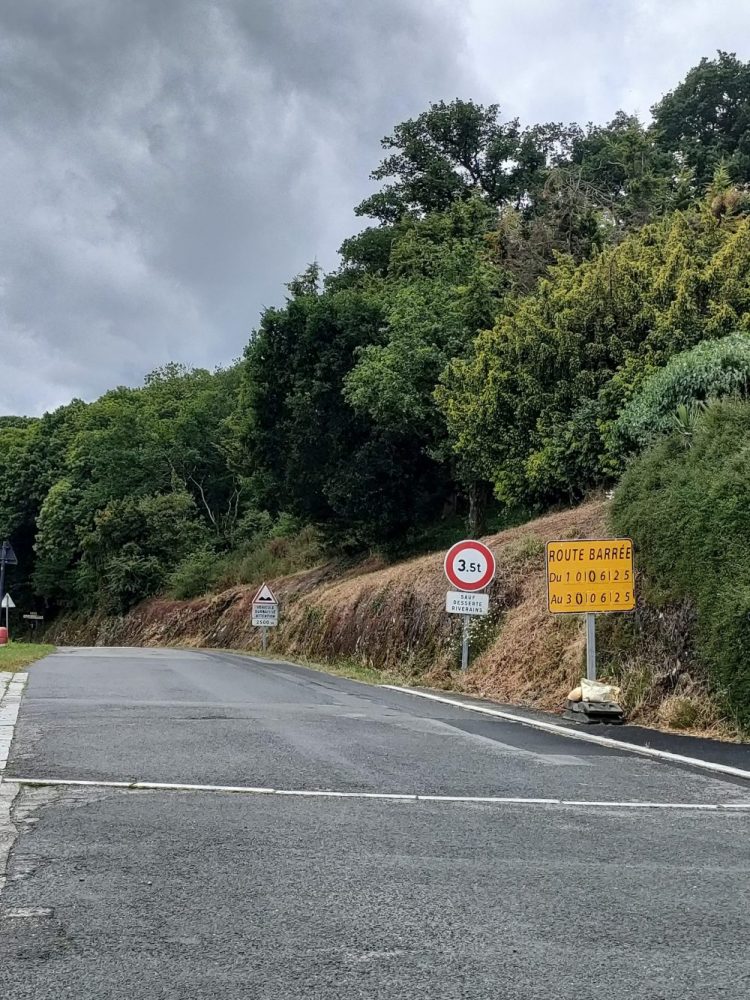 Lire la suite à propos de l’article Route barrée pour travaux – RD 34 en direction de Saint-Aubin-des-Landes